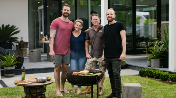 Cooking on a Kadai Indian Fire Pit with Tim and Kyle from CARÕclub